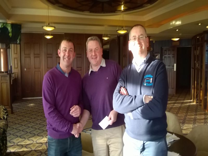 Slieve Russell winner Brian Carroll (centre). Oliver Henry event sponsor presenting with Capt. David Dolan. Slieve Russell winner Brian Carroll (centre). Oliver Henry event sponsor presenting with Capt. David Dolan.